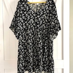 Black white babydoll style dress